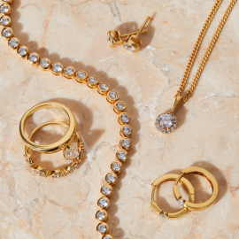 Summer Sale has landed here at Diamonds Factory. Take 15% off everything and even deeper discounts 